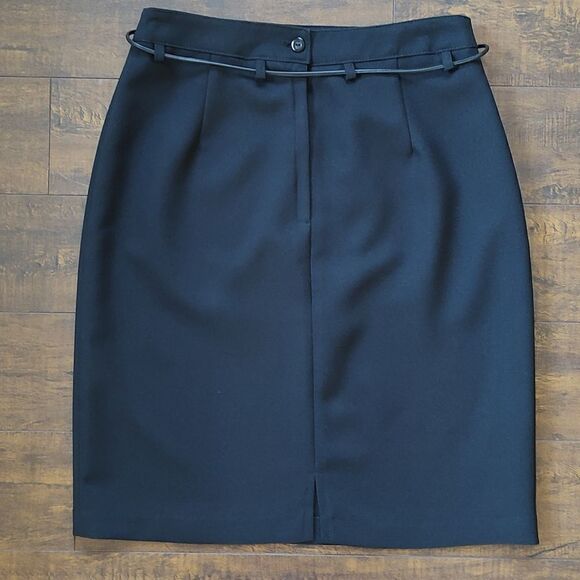 FMX‎ Classics Women's Size 7/8 100% Polyester Made In Canada Black Skirt - Picture 3 of 6